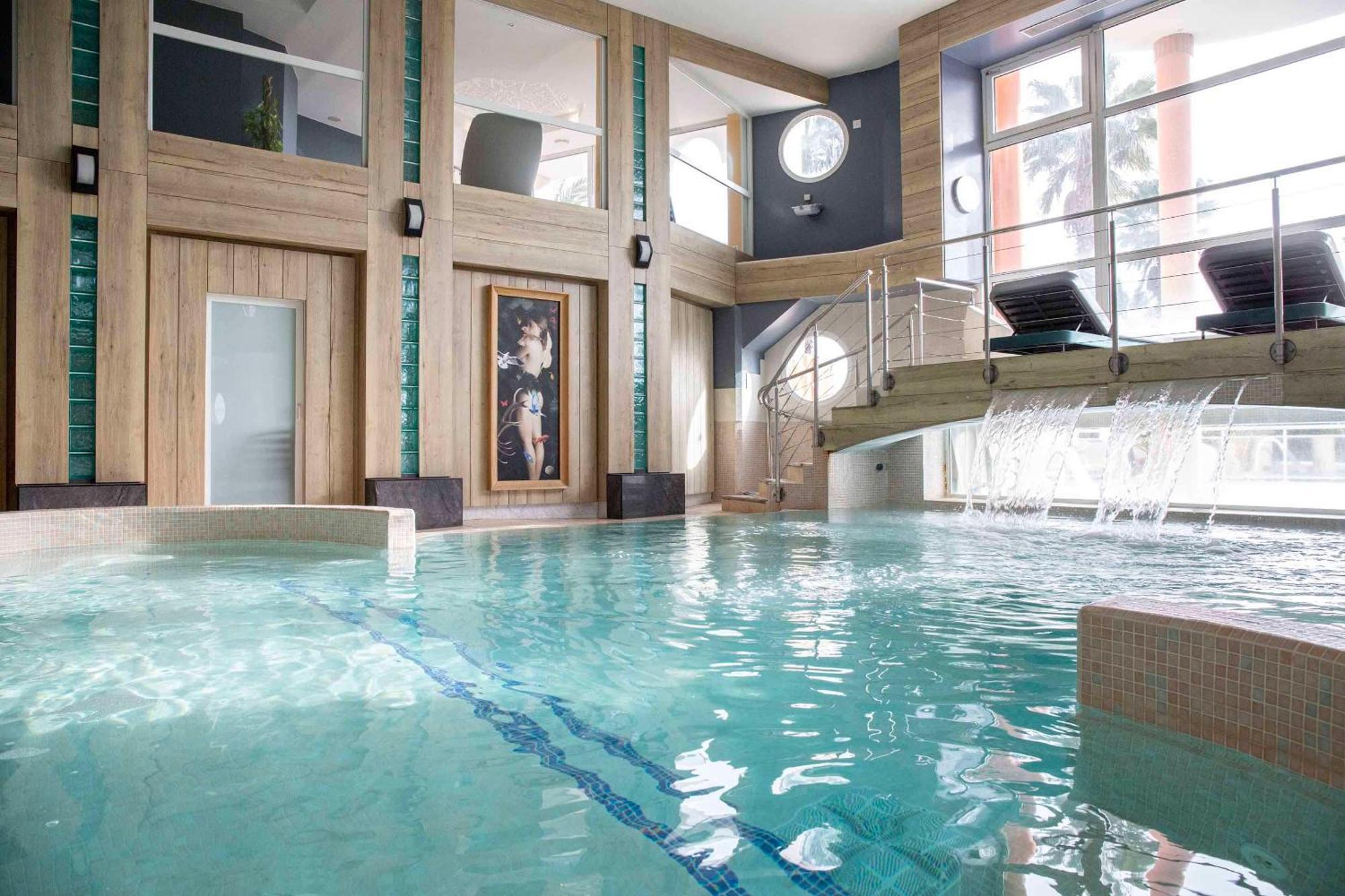 Grand Hotel Les Flamants Roses Thalasso & Spa كانيه المظهر الخارجي الصورة